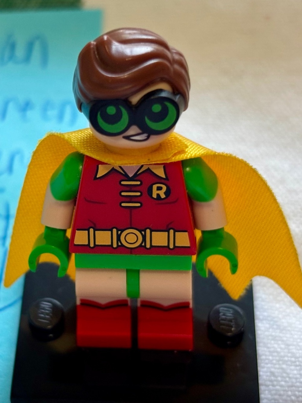 THE LEGO BATMAN MOVIE "Robin - Green Glasses, Smile / Scared Pattern" sh0315